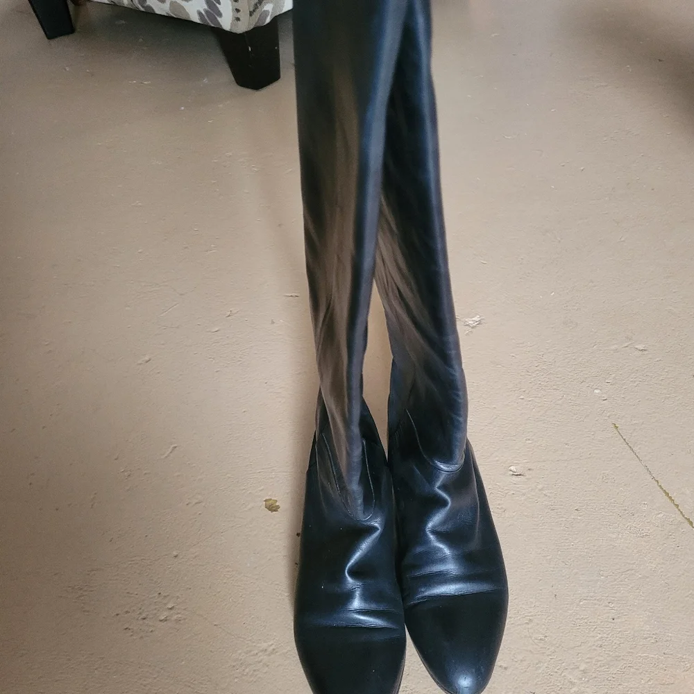 Boots - Picture 4 of 4